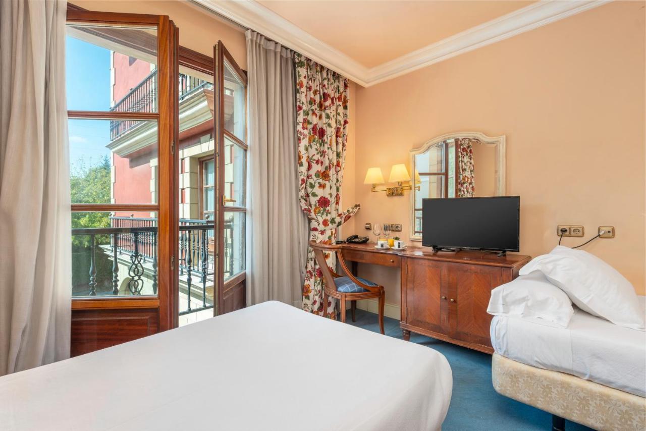 Hospedium Hotel Blu Sondika Buitenkant foto